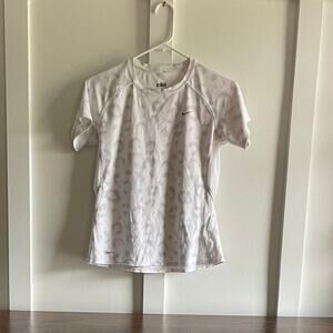 Nike girls large shirt